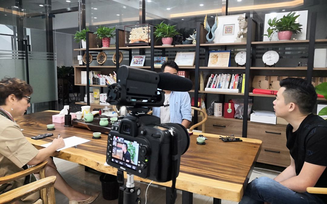 菲菲美妝教育 菲菲美妝教育