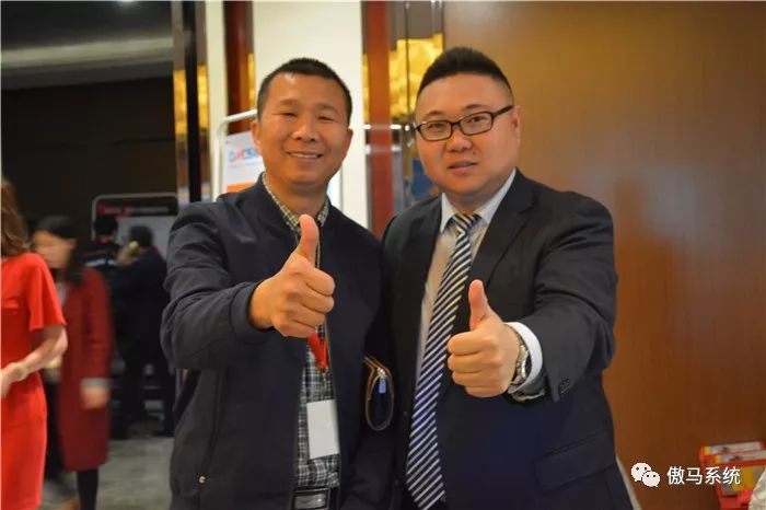 李保天和何承翰講師合影 李保天和何承翰講師合影